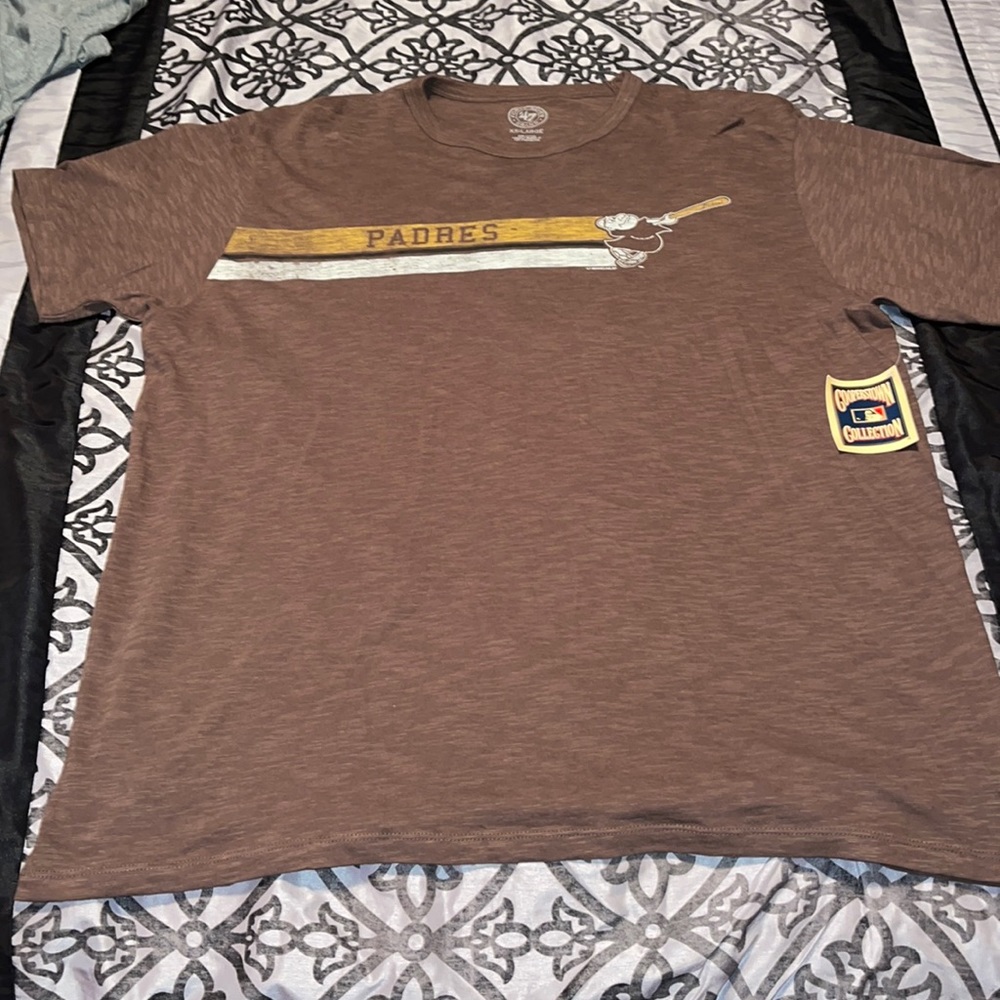 Brand new 47 Brand Brown 2xl Padres baseball t-shirt.